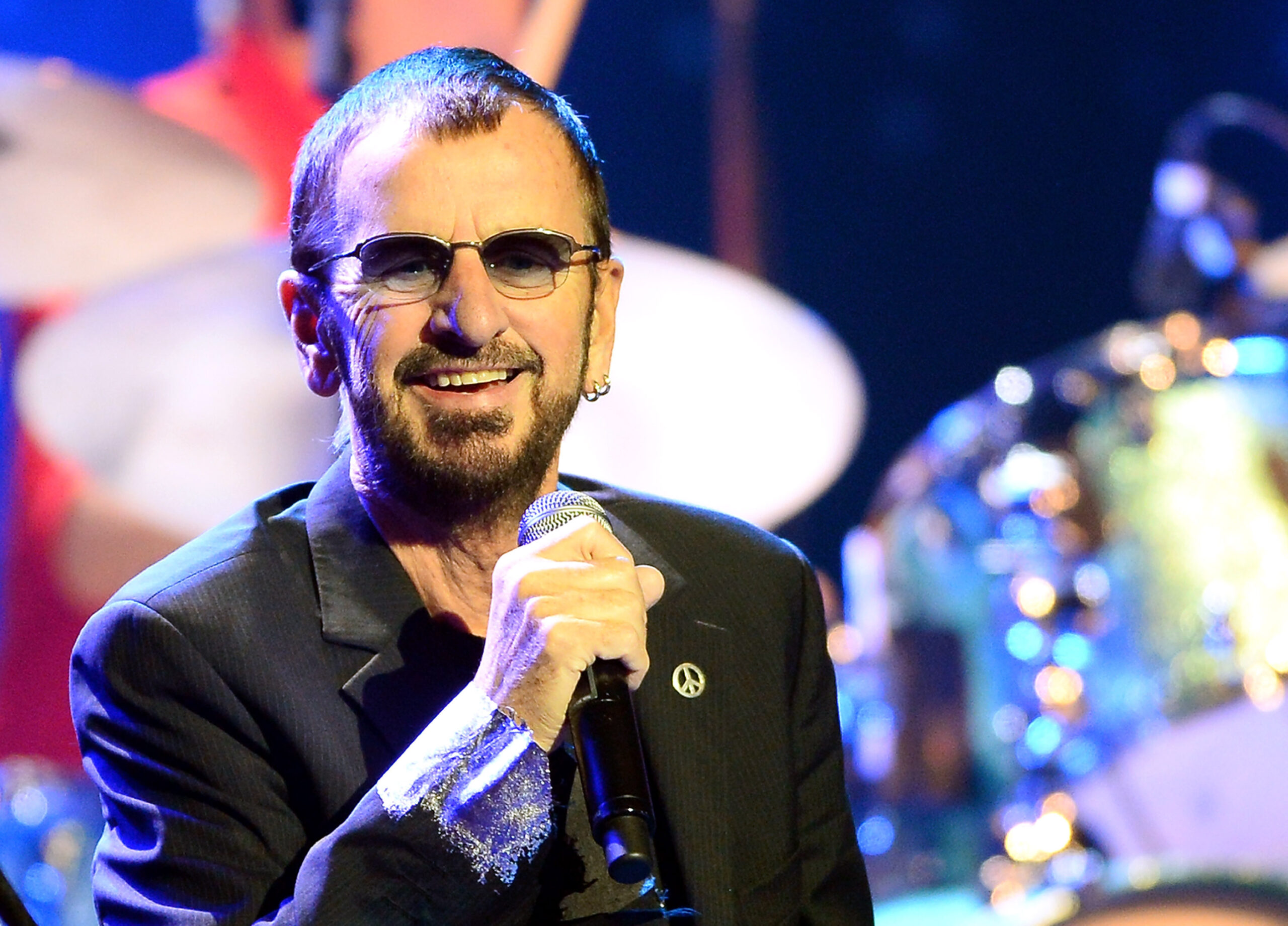 You are currently viewing The Story and Meaning Behind “Back off Boogaloo” by Ringo Starr and Why It Might Have Been a Subtle Shot at Paul McCartney