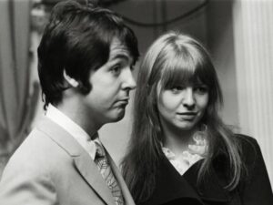 Read more about the article The songs Paul McCartney wrote about his relationship with Jane Asher