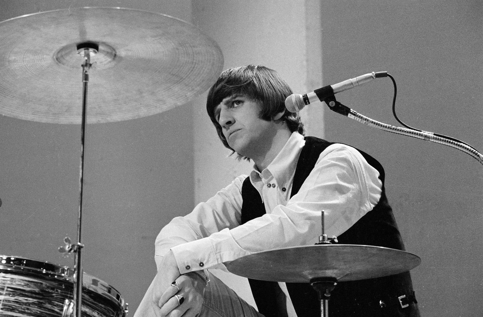 You are currently viewing Ringo Starr Said He Went Through ‘Madness’ During The Beatles’ ‘Get Back’ Sessions