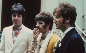 Read more about the article The Story and Meaning Behind The Beatles’ “And Your Bird Can Sing” and the Mystery of Who John Lennon was Targeting with the Song