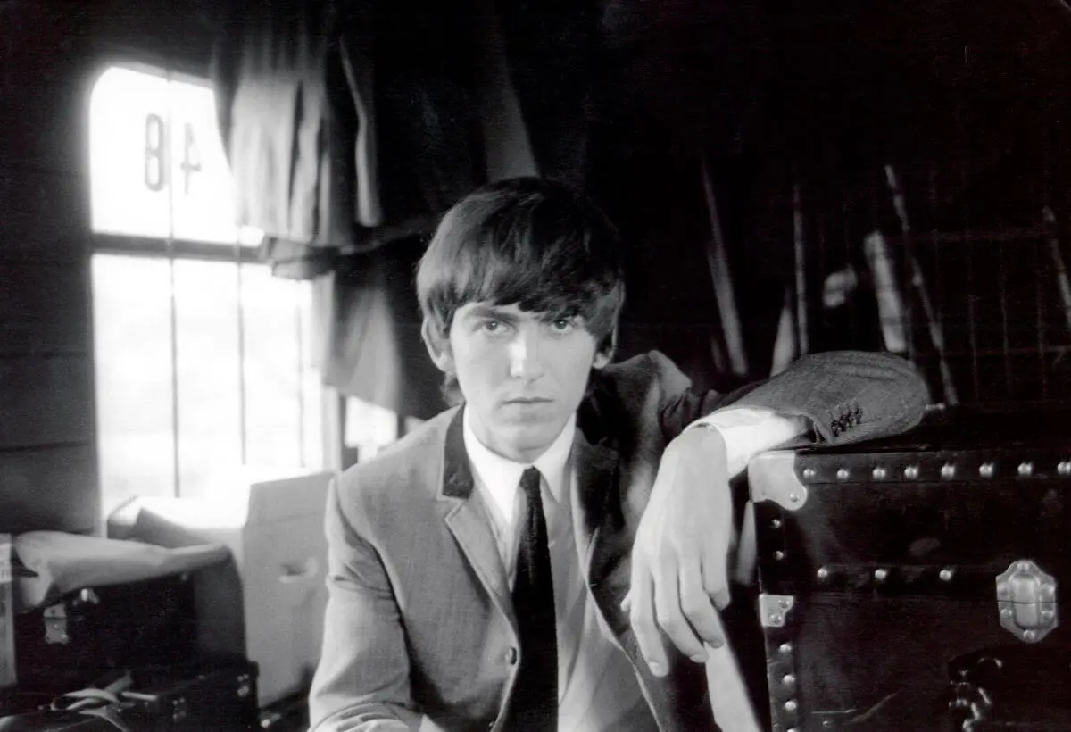 You are currently viewing George Harrison ‘Always Hated’ the Oscar-Winning Actor Who Blocked The Beatles’ Last No. 1 Single