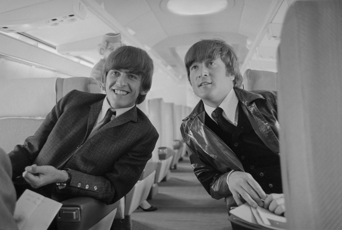 You are currently viewing George Harrison and John Lennon Tried to Get a Cab and Flee in the Middle of a Chaotic Concert