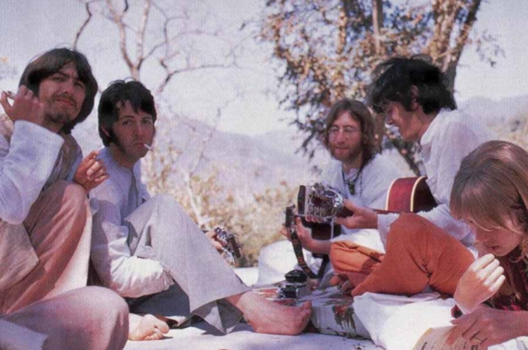 You are currently viewing George Harrison’s contribution to the Beatles songs inspired by Indian music and philosophy