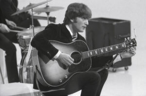 Read more about the article The Beatles song John Lennon found embarrassing: “It got to be a gimmick”