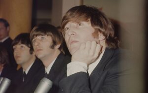 Read more about the article The John Lennon lyrics that offended Ringo Starr: “That’s enough”