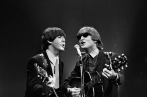 Read more about the article The Cheeky Stage Names The Beatles Adopted Before Becoming The Fab Four