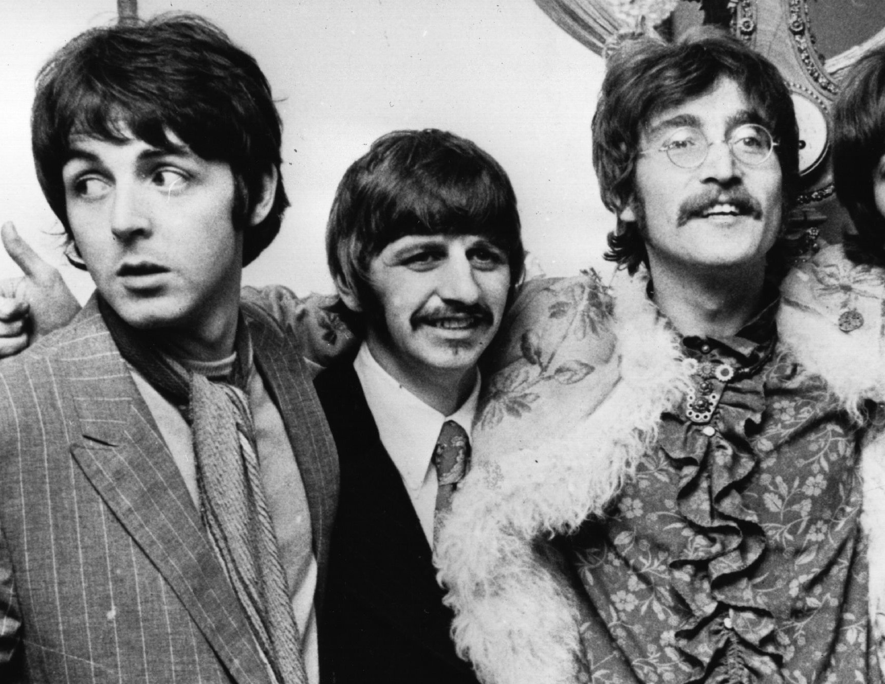 You are currently viewing What does “a four of fish and finger pies” mean in The Beatles song ‘Penny Lane’?