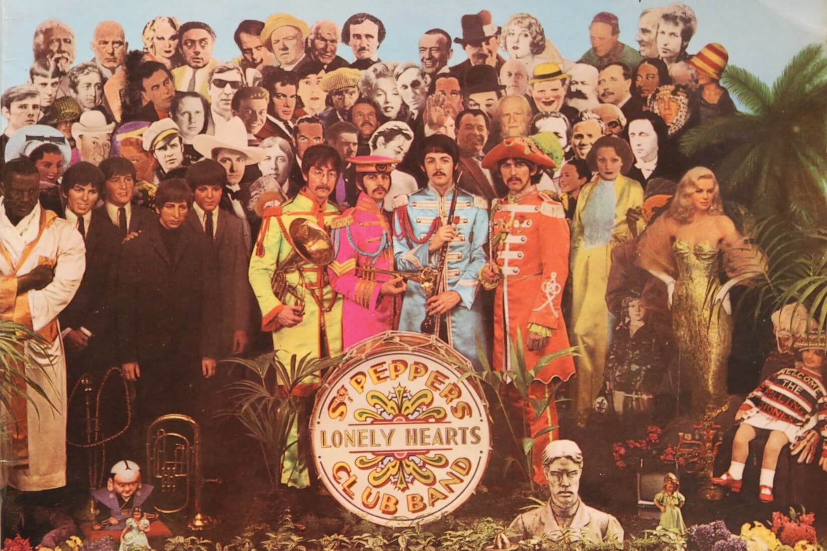 You are currently viewing Marianne Faithfull Said The Beatles’ ‘Sgt. Pepper’ Is ‘Unsettling’