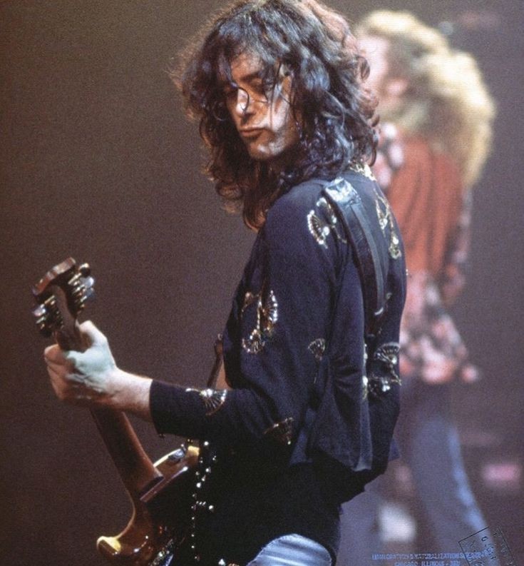 Read more about the article ‘Immigrant Song’: The mystery chord “nobody could work out” in the Led Zeppelin classic
