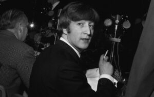 Read more about the article The reason why John Lennon got bored of rock music
