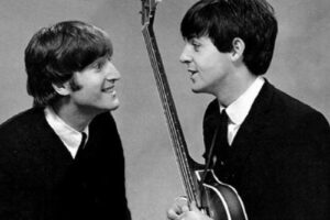Read more about the article John Lennon and Paul McCartney Wrote Songs Based on the Same Lecture